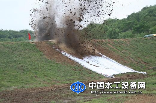 泄洪防护垫